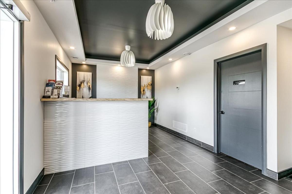 Manitoulin Motel Little Current المظهر الخارجي الصورة